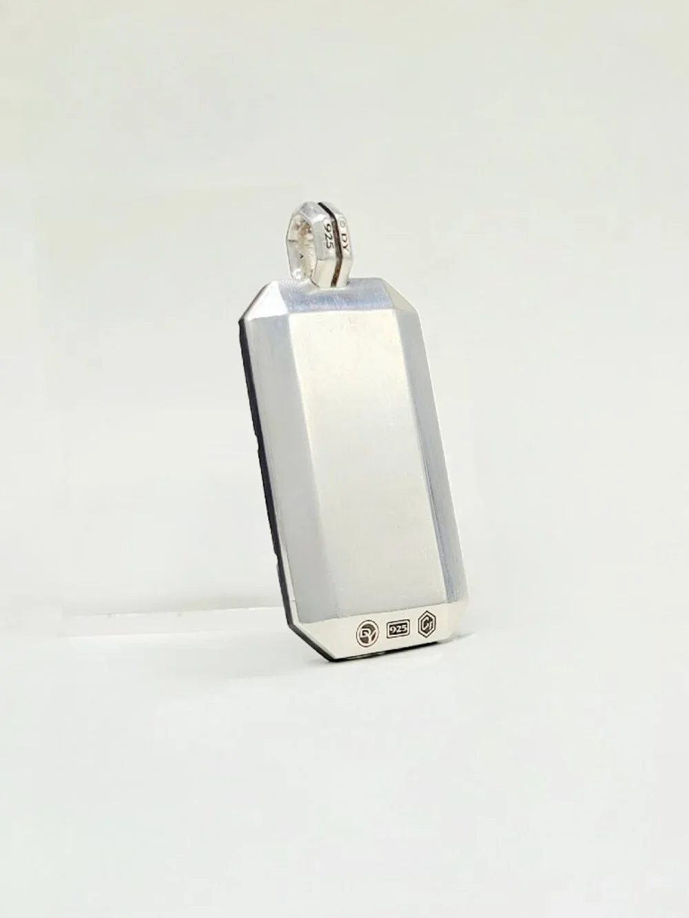 David Yurman Large Forged Carbon Inlay Dog Tag Pendant - 49mm
